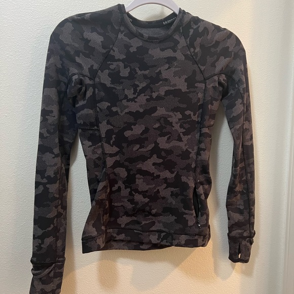 Lululemon pullover - Picture 1 of 2